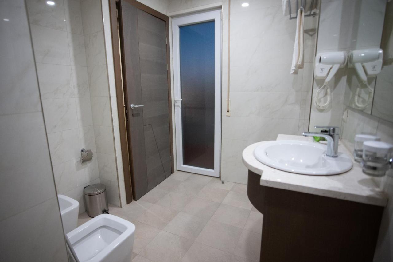 Agsel Hotel & Spa Tirana Exterior foto